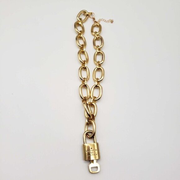 100% Auth Louis Vuitton Lock & Key with Unbranded Gold Plated Chain Necklace - Picture 5 of 14